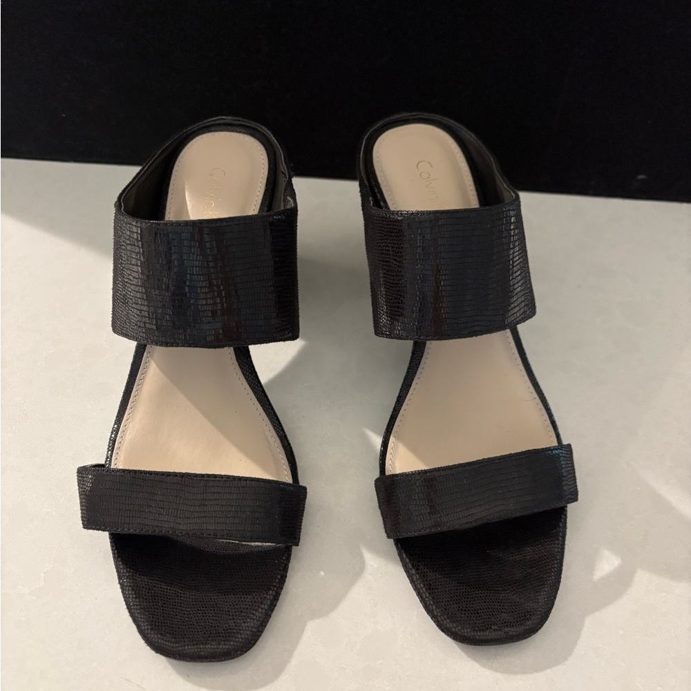 Calvin Klein Lanoe Double Strap Slip-On Sandals. Women’s size 8.